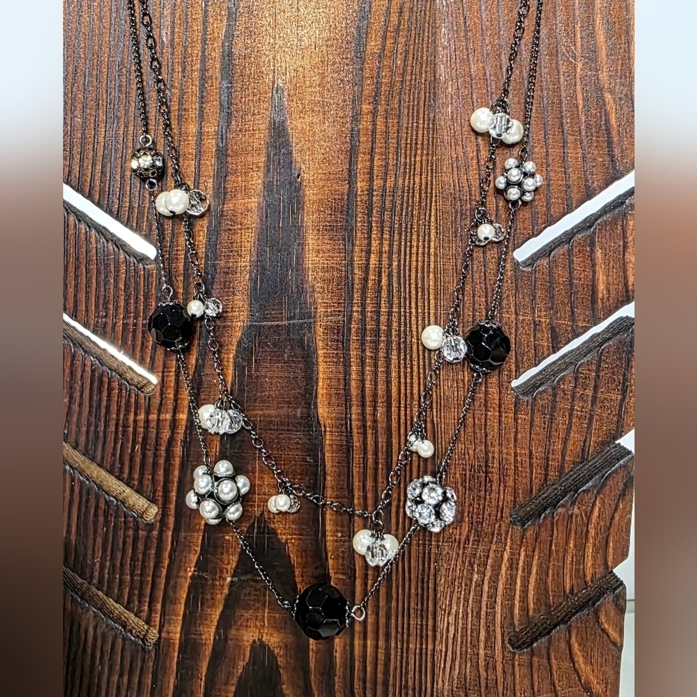 White House Black Market Black and Silver Floral Necklace